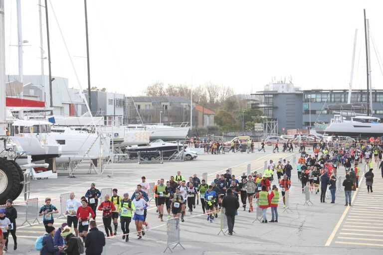 8 500 coureurs ont participé à la 30ème édition du Marathon de La Rochelle.